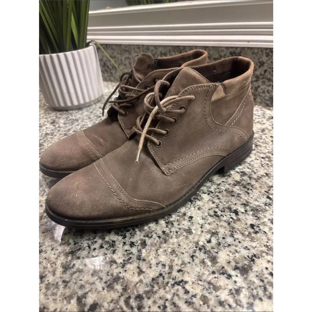 Clarks Men's Taupe Suede Chukka Boots